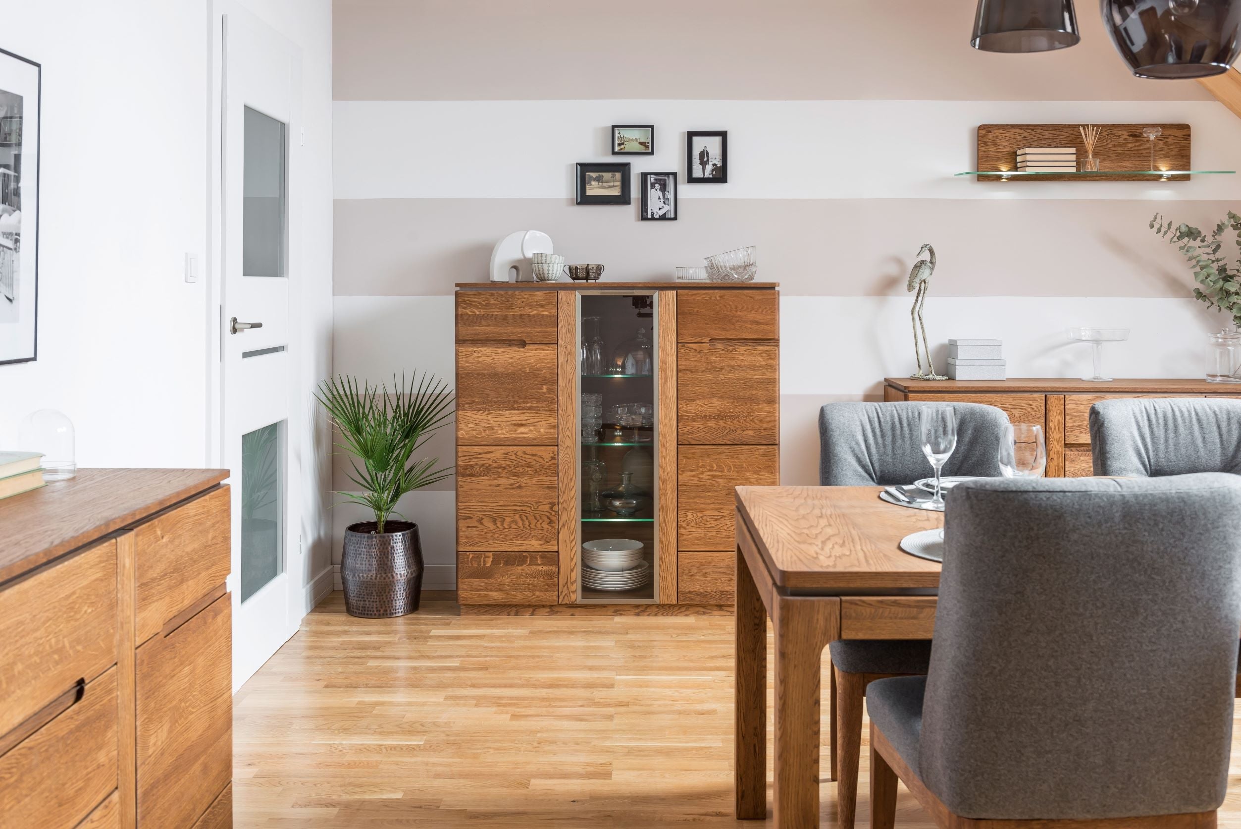 LoftStory Vitrina de madera de roble